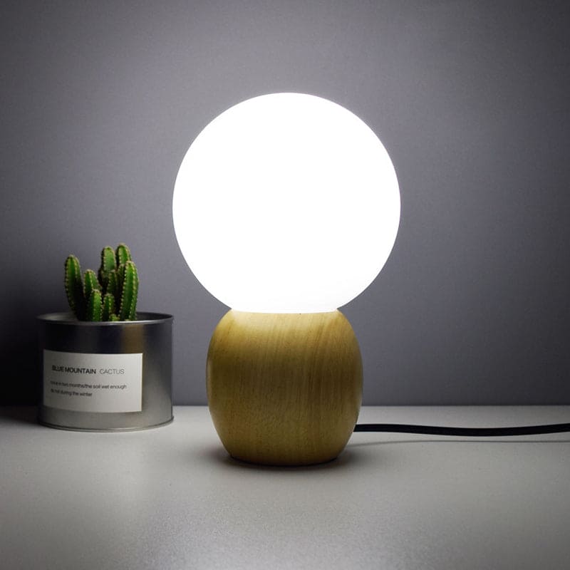 LumiOrb | Moderne natlampe | Elegant glaskugler | Robust træfod | 40 cm høj | 20 cm skærm | E27 sokkel | Hjemmebelysning | Atmosfærisk | Skandinavisk