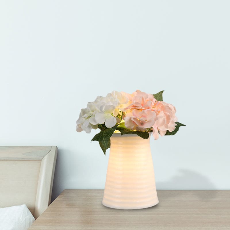 Luna | Glaslampe | Art Deco | Blomsterdesign | Natlys | Hvid | 220V | Soveværelse | E26/E27 | LED/Glødepære | Romantisk