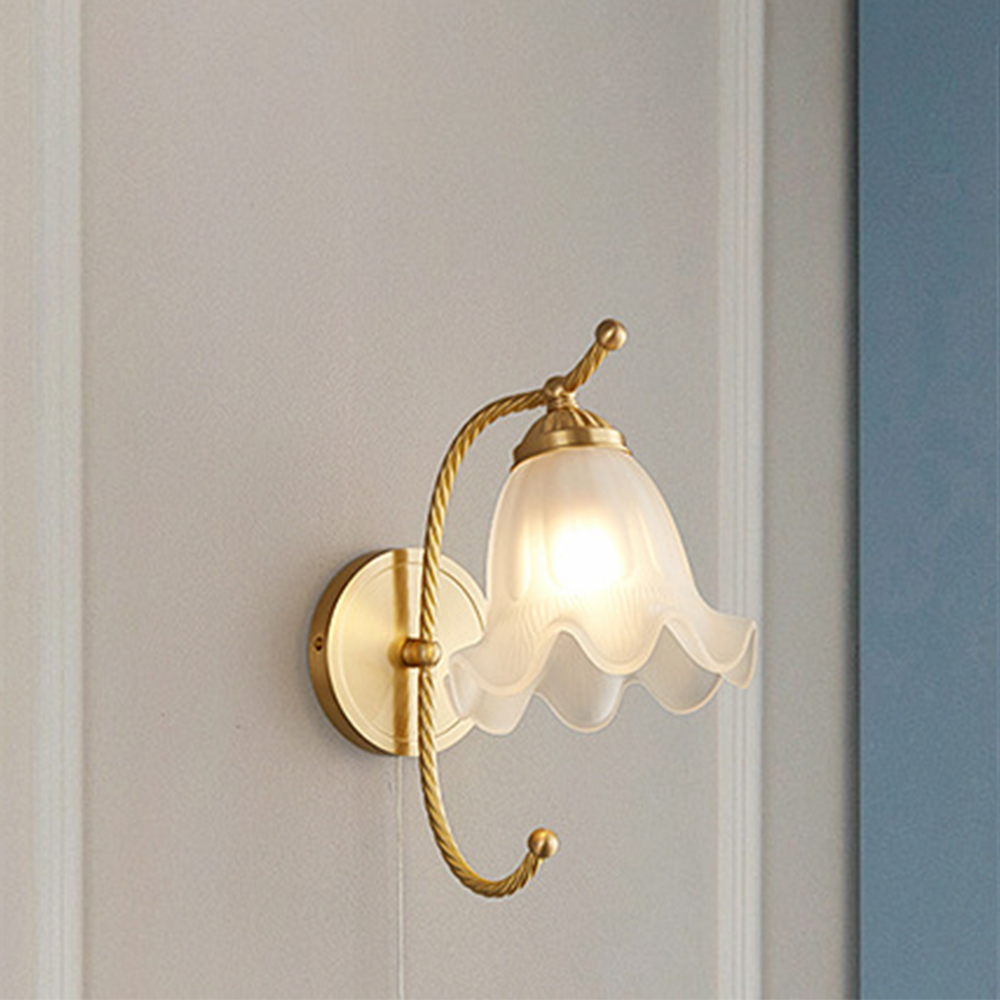 Retro Glamour Vægbelysning | Fransk Inspireret | Glasdetaljer | H29cm x Ø20cm | E27 Fatning | CE & UL Certificeret | Stilfuld Elegance til