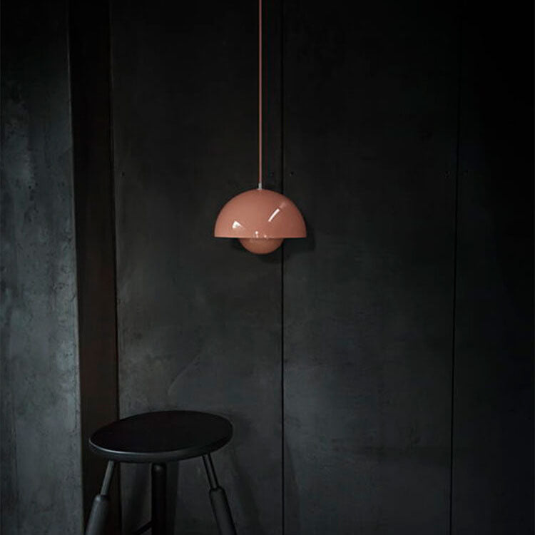 Luminoir Macaron Pendel | Moderne Belysning | Halvcirkelformet Design | E27 | Flerfarvet Metal | Justerbar Længde 150 cm | Højde 16 cm | Bredde 23 cm