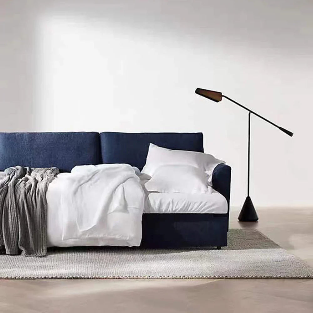 Quinorea | Minimalistisk Skandinavisk Gulvlampe | Justerbar Arm | Kegleformet Base | Moderne Interiør | Høj Kvalitet | Holdbart Design | Læse- og