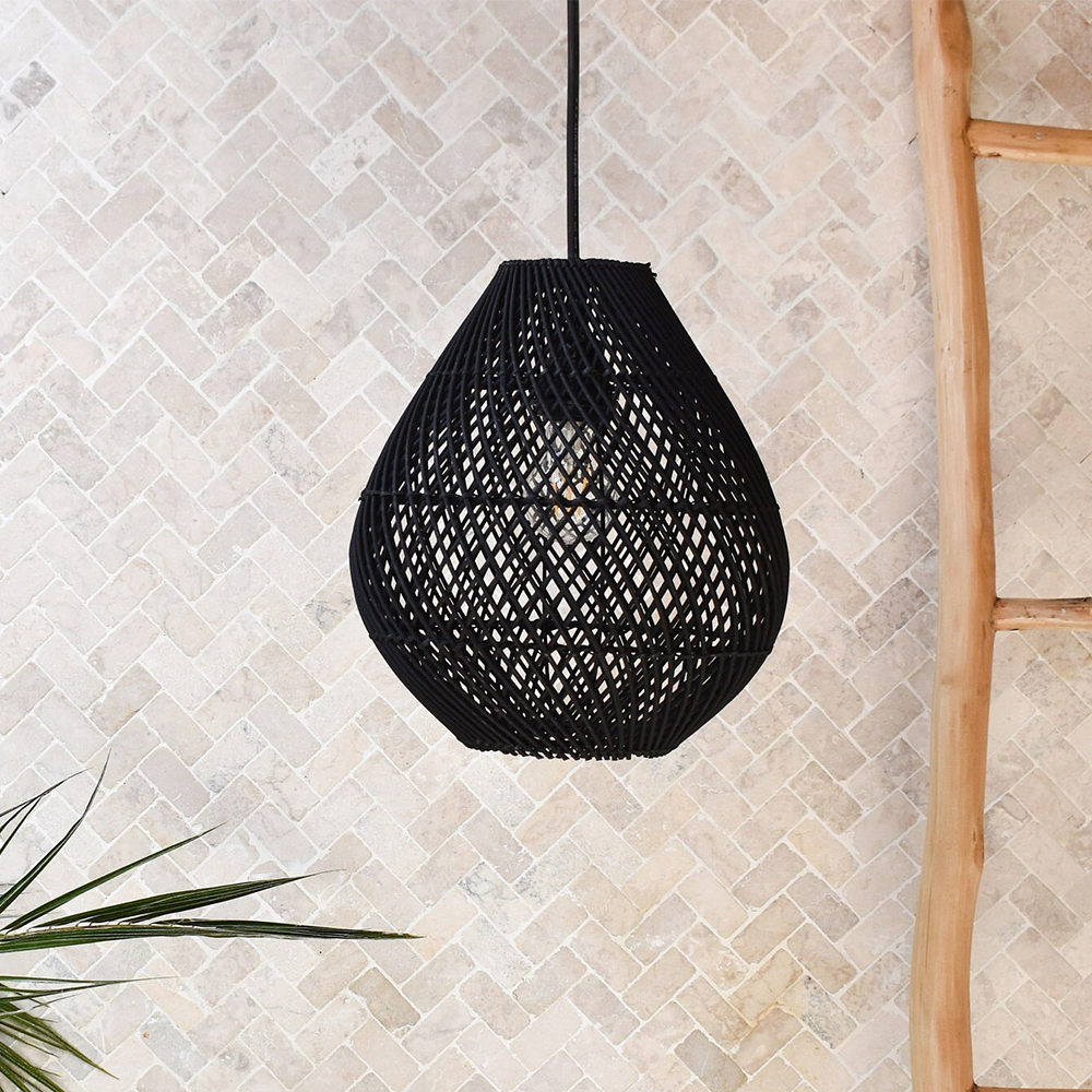 Håndlavet Loftlampe | Sort Rattan Pendel | Naturligt Materiale | E27 | Klassisk Design | 150 cm Tråd | 40W Maksimal Effekt | Ikke Dæmpbar | Samling