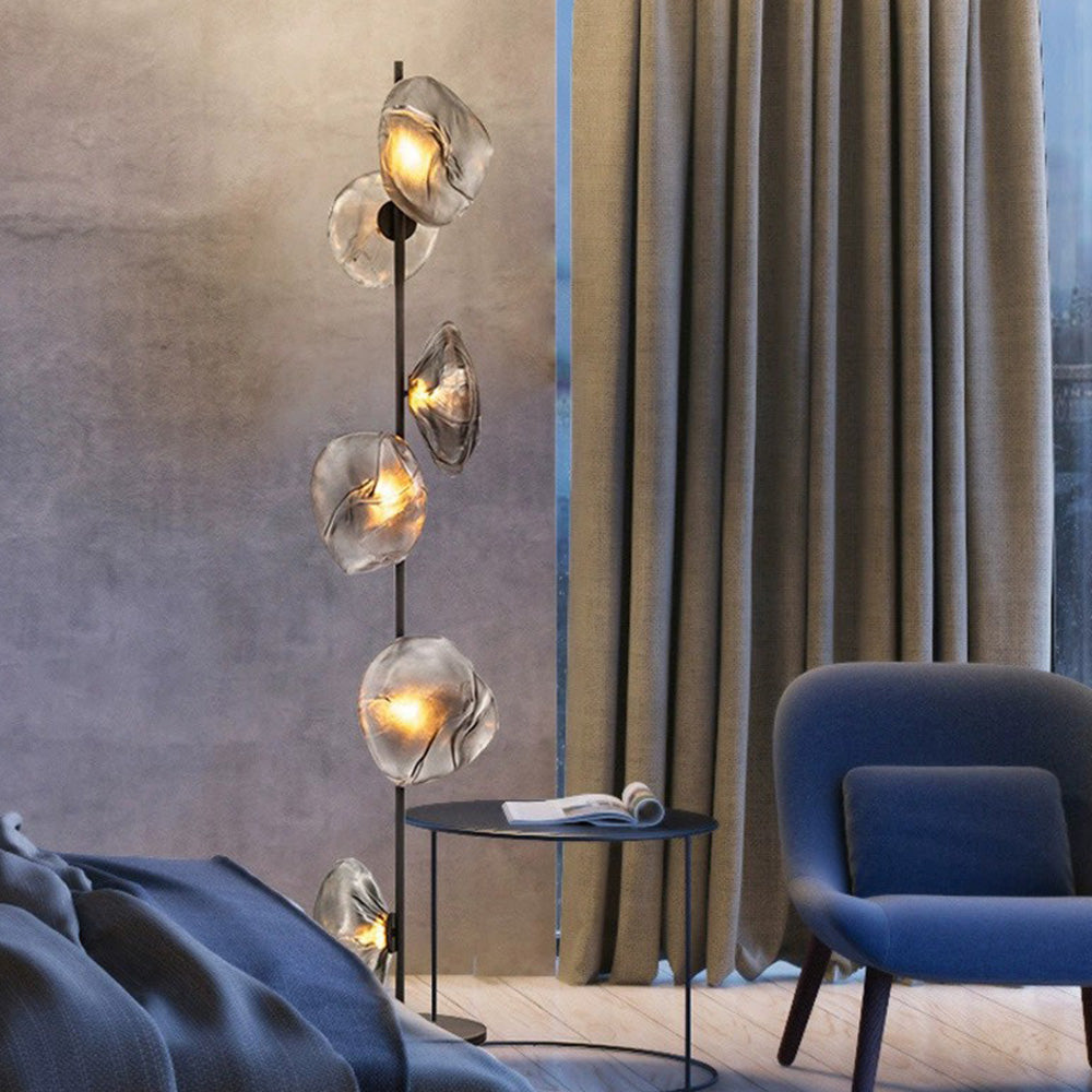 Zantelio | Moderne gulvlampe | Unikke glasaccenter | Slankt design | Effektiv lysfordeling | Holdbar konstruktion | Stilfuld dekoration | Nem