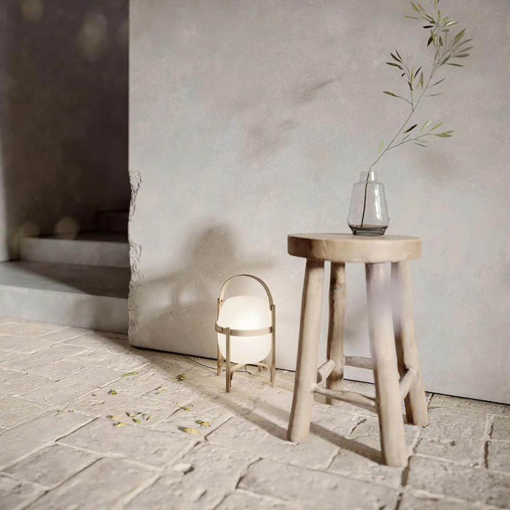 Lanterne-inspireret gulvlampe | Justerbar lysstyrke | Højkvalitets glas | Elegant ramme | Bærbar design | Ideel til stue og soveværelse | Holdbar