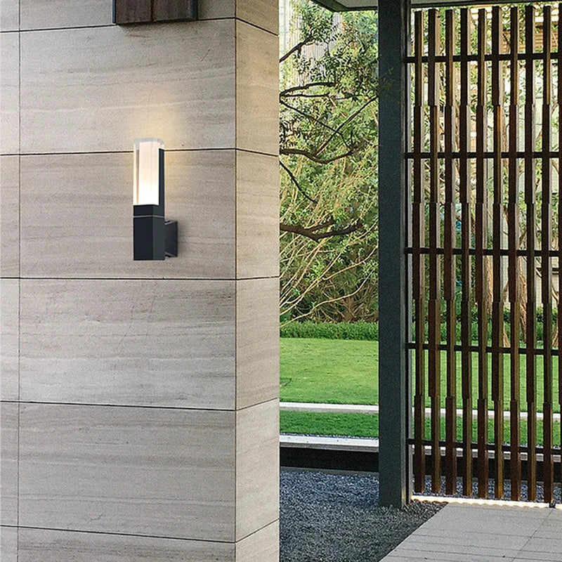 BrightLine | Moderne LED-væglampe i aluminium og akryl | Minimalistisk design | Indendørs og udendørs anvendelse | IP65 vandtæt | 6W-12W