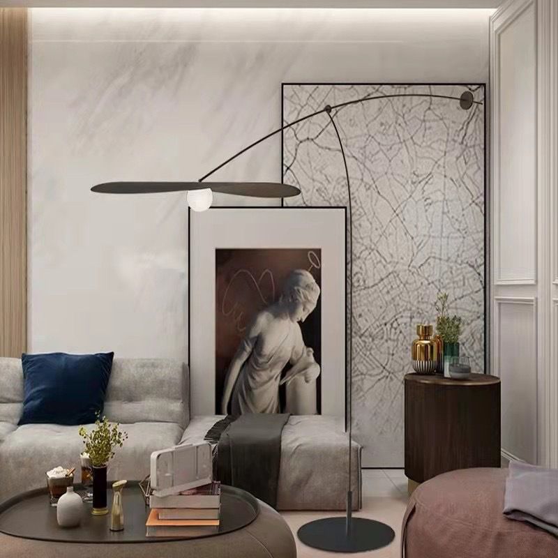 Rovenia | Slank Buelampe | Elegant Design | Moderne Interiør | Effektiv Belysning | Høj Kvalitet | Perfekt til Stue og Kontor | Let