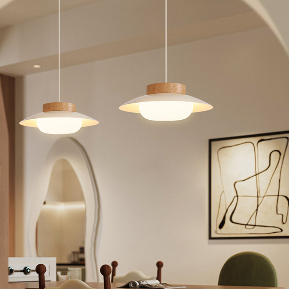 Kreativ risskålsinspireret pendel | Jern og akryl | LED lys | Til stue, spisestue eller køkken | Ø35 cm | Elegant design | Moderne indretning