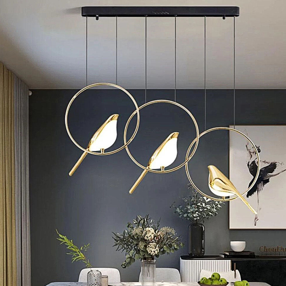 Hængelampe | Creative Birds LED Guirlande | Fuglemotiv | Justerbar længde | Guld | 30cm - 121cm Diameter | Metal + Akryl | Indbygget LED | Spisestue,