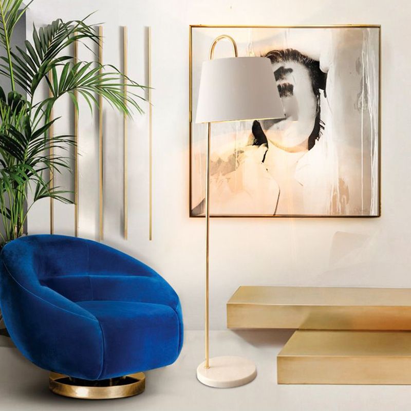 Torviana gulvlampe | Moderne design | Effektiv belysning | Holdbart materiale | Til stuer, soveværelser & kontorer | Elegant og praktisk