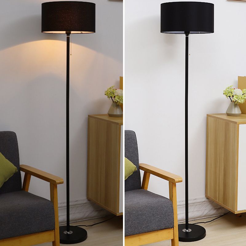 Calvianne | Moderne gulvlampe | Stilfuldt design | Robust konstruktion | Kvalitetsmaterialer | Fremragende belysning | Minimalistisk indretning