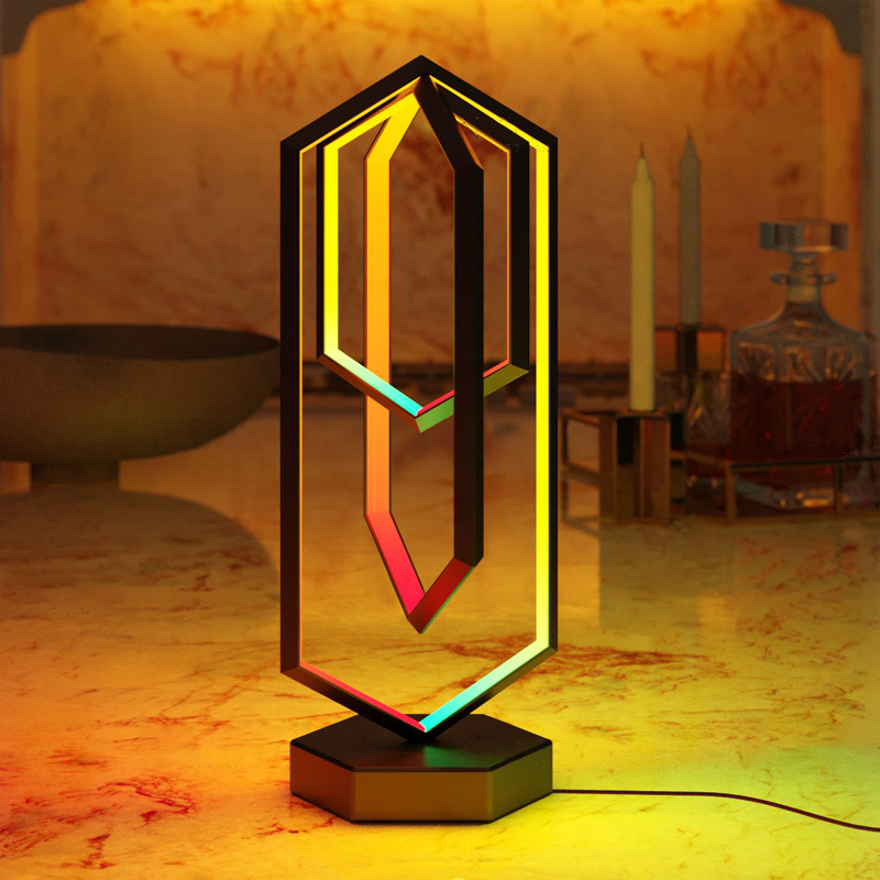 Smart LED-belysningslampe | Geometrisk design | App-styring | Flerfarvede effekter | Bluetooth-kompatibel | Dæmpbar funktion | Sort aluminium | H: 40