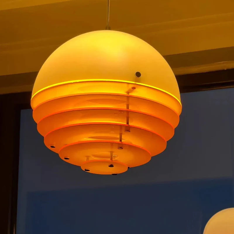 Hrafen Loftlampe | Glas Pendel | Unik Dome Design | Orange og Hvid | Elegant Atmosfære | E27 Fatning | Moderne Belysning | Akryl og Metal | 110-240V