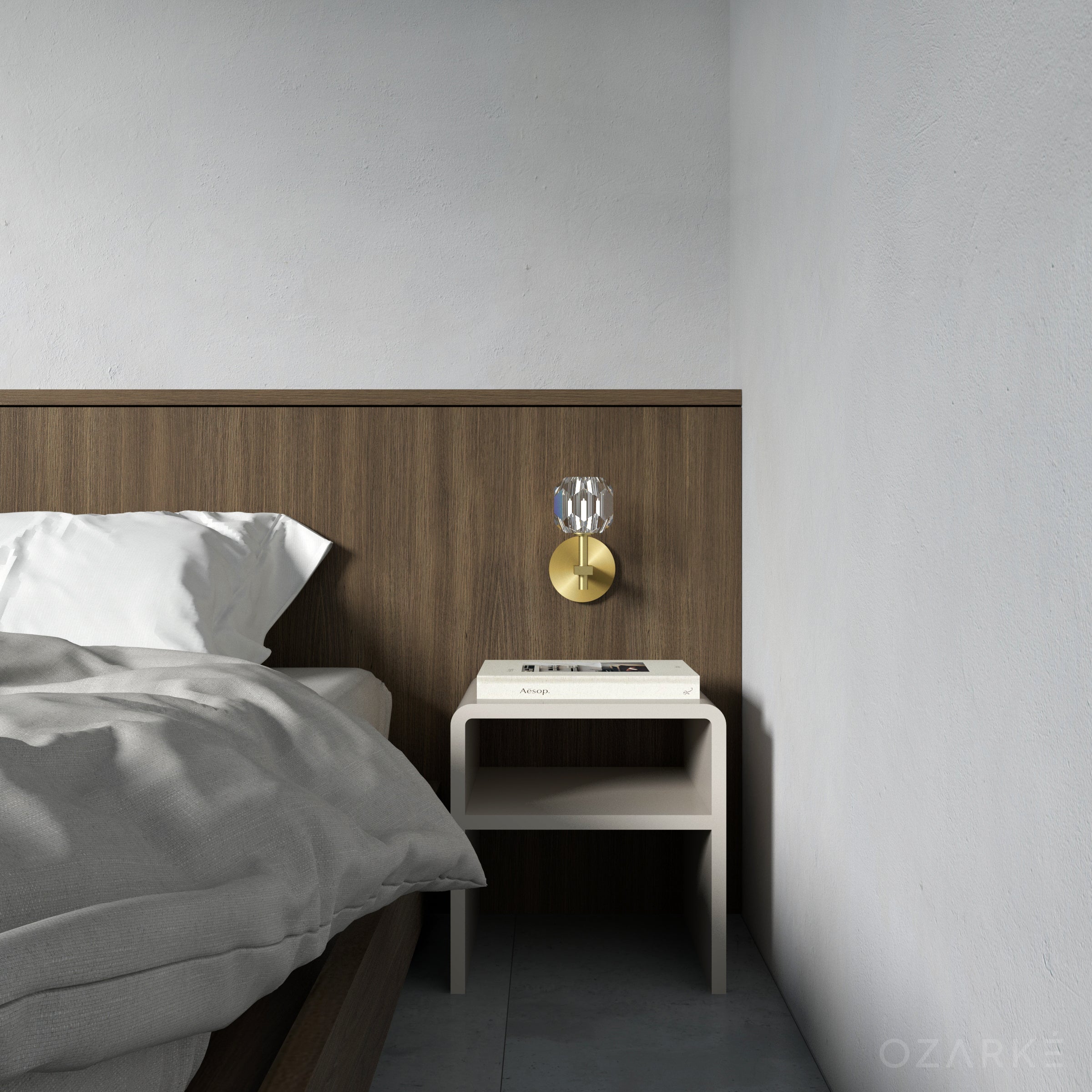 Lux Mini væglampe | Elegance og funktionalitet | Jern og krystal | Kompakt og stilfuld belysning | Guld finish | Energieffektiv | Høj kvalitet og nem