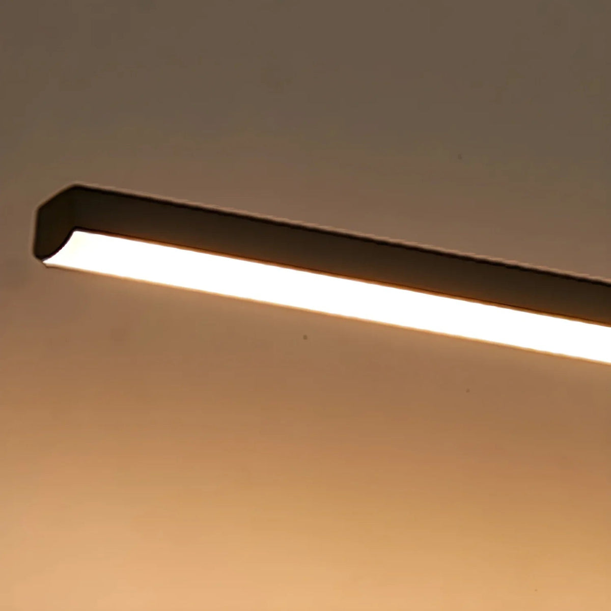 Edith | Linear Wall Light