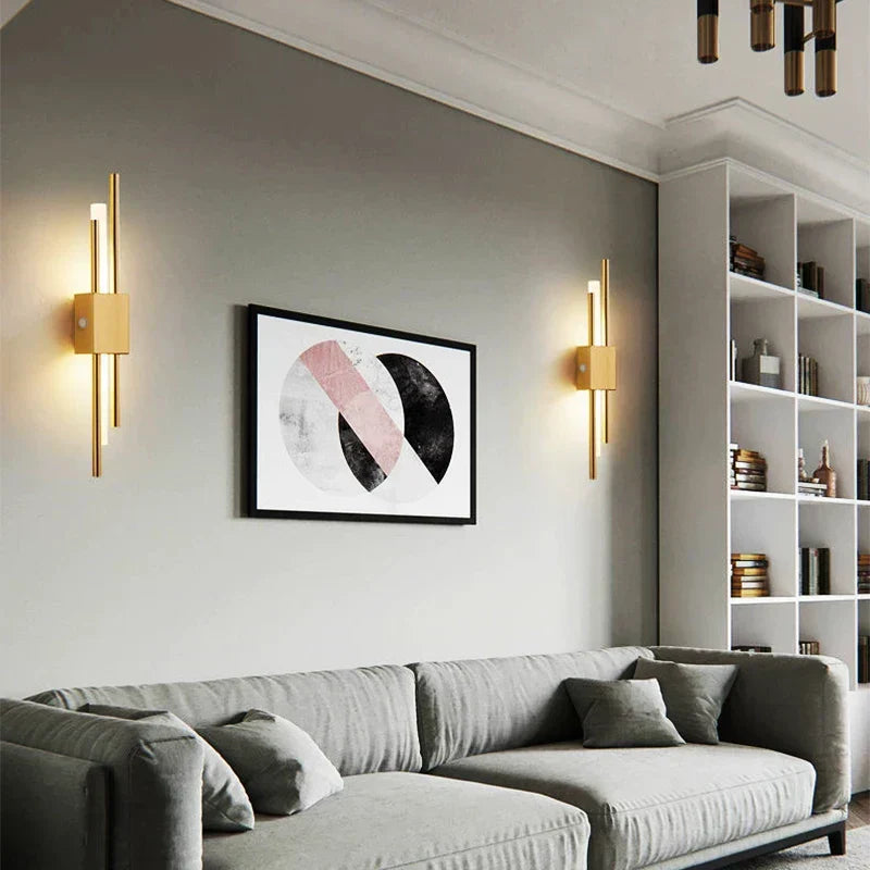 LightLuxe | LED Væglampe med Slankt Design | USB Opladning | 30x15x5 cm | Varm Hvid 3000K | Effektiv 10W | Aluminium Finish | Nem Installation | Lang