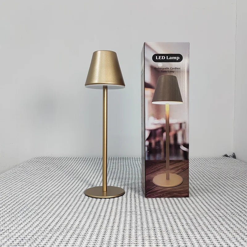 LumiGlide | Trådløs LED Lampe | Genopladelig | Justerbar lysstyrke | Jern og akryl | USB-opladning | 35x10 cm | Ideel til hjem og