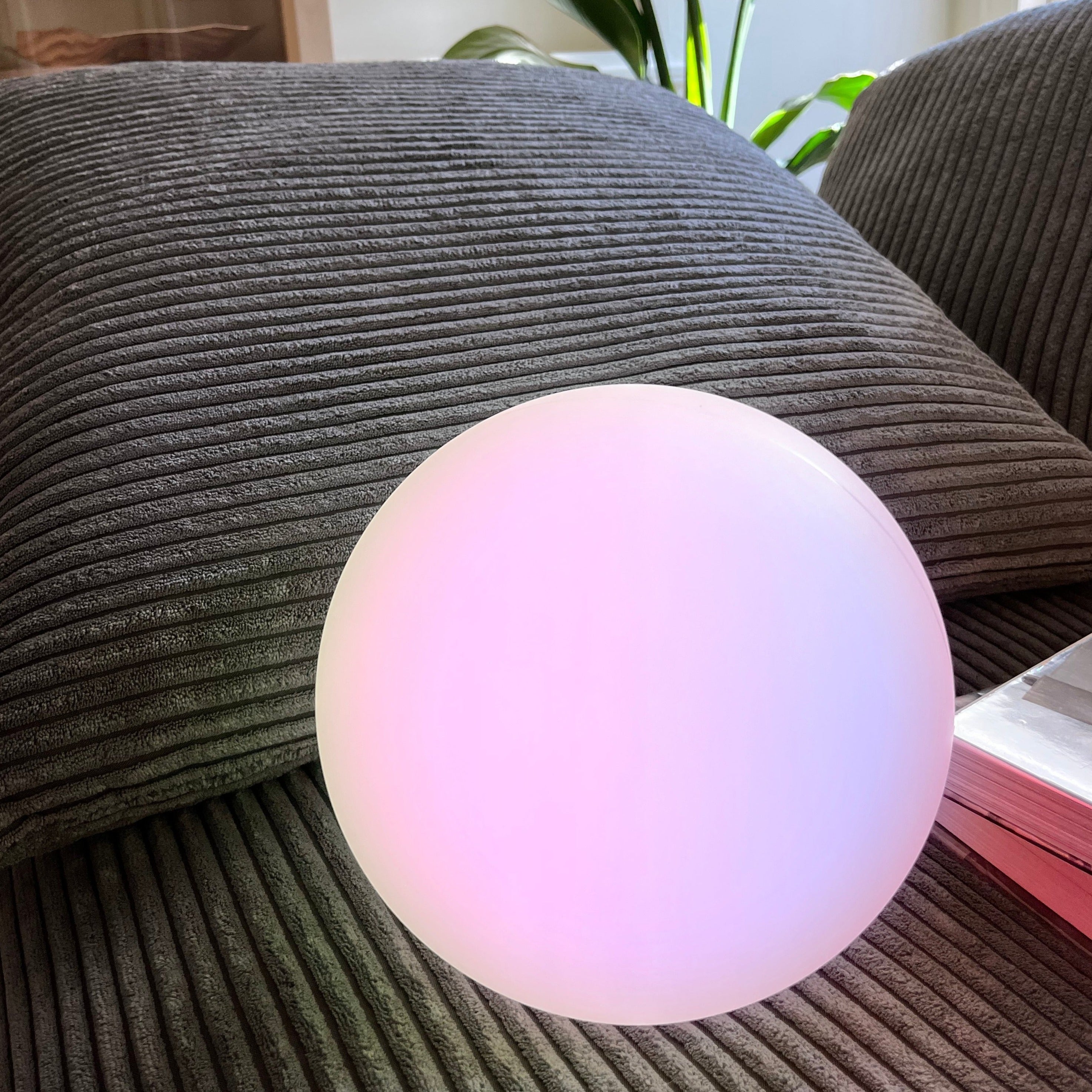 LumiGlow LED Lampe | Trådløs & Genopladelig | 16 Farver | Vandtæt PVC | Op til 10 Timer Brugstid | USB Opladning | Indendørs & Udendørs