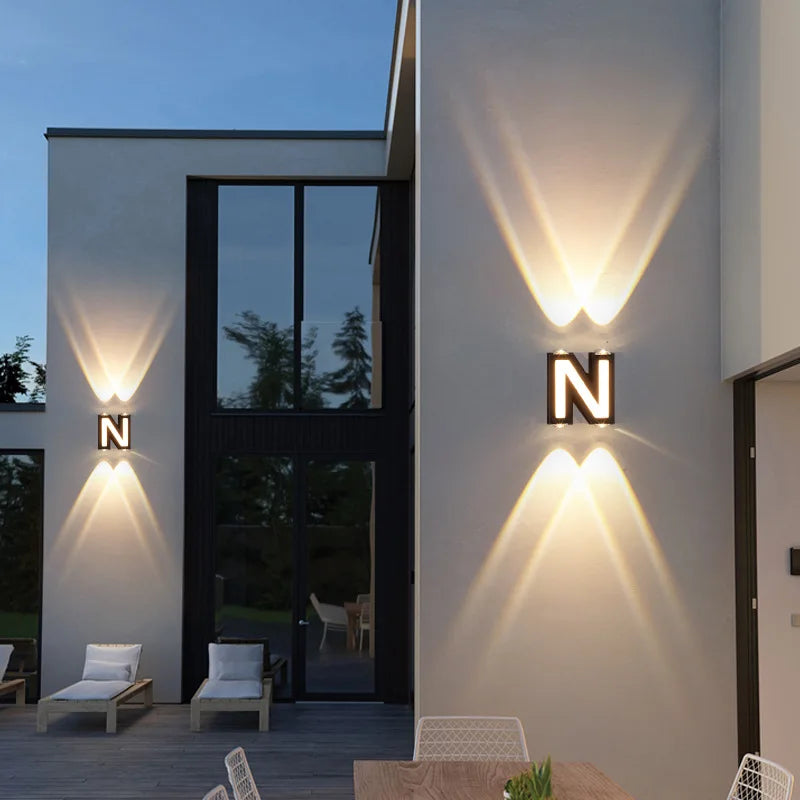 GlowLetters | Udendørs LED Væglampe | Tilpasningsbar Bogstav- og Symbolbelysning | Aluminium Design | Nem Installation | IP65 Vandtæt | Ideel til