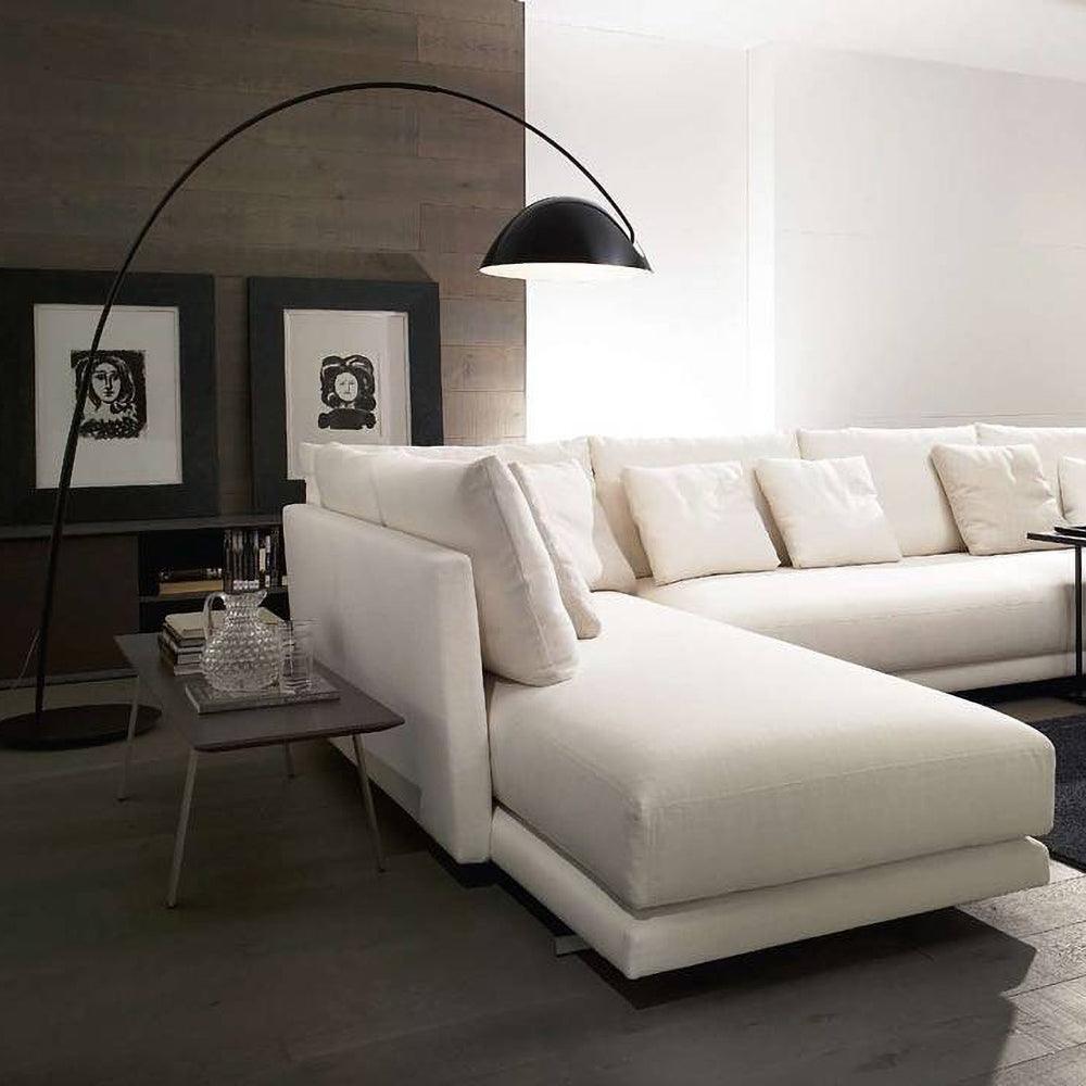 Skandinavisk Gulvlampe | Fleksibel Roterende Skygge | Slank Metal Design | LED/Edison Kompatibel | UL, ETL, CE Certificeret | Justerbar Arm | Ideel