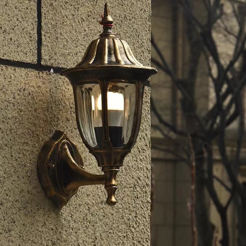 VintageElegance | Retro vægbelysning | Varme lys | Høj kvalitet | Aluminiumslegering og glas | Dekorativ væglampe | Nostalgi til hjemmet | Egnet til