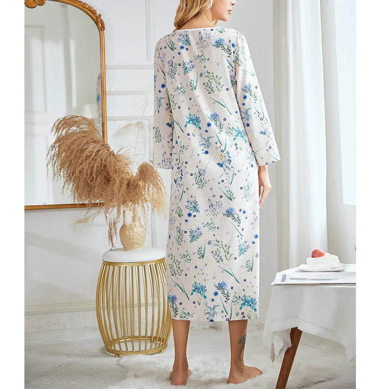 CottonLuxe Plus Size | Langærmet Natskjole | 100% Bomuld | Stilfuldt Print og Slid | Komfortabel og Åndbar | Naturlig Pasform | Ideel til Alle