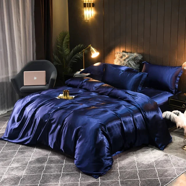 SilkComfort | Højkvalitets 100% Silke Dyne | Temperaturregulerende Luksus Sengetøj | Elegant Ensfarvet Design | Komfortable