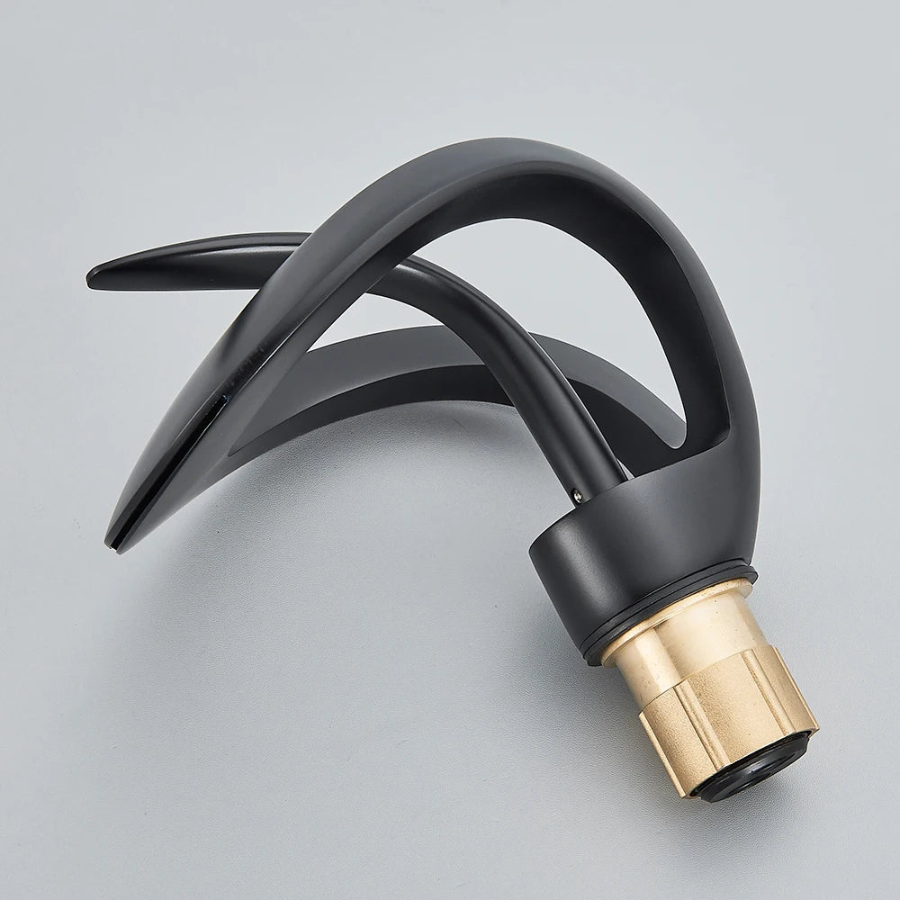 StreamPure | Rustfrit Stål Vandhane | Elegant Design | Nem Installation | Moderne