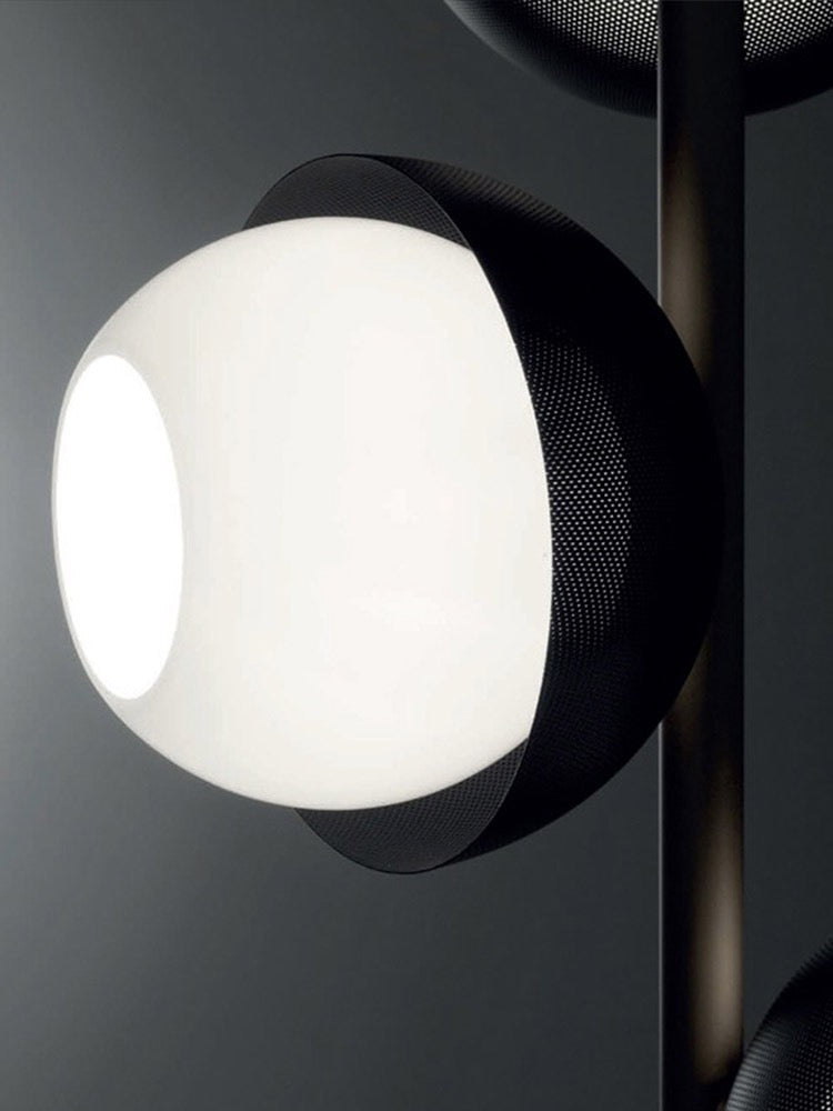 Valrevia | Moderne Designergulvlampe | Stilfuldt Look | Holdbar Kvalitet | Effektiv Belysning | Perfekt til Stue og Kontor | Elegant