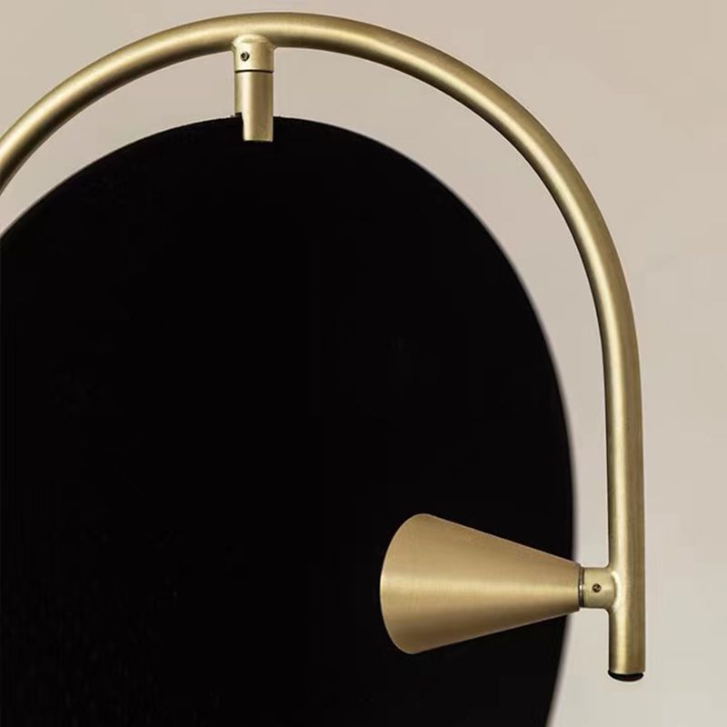 Modern Elegance | Tyl & Robust Design | Slank Silhuet | Ideel til Stue, Spisestue & Kontor | Høj Kvalitet Materialer