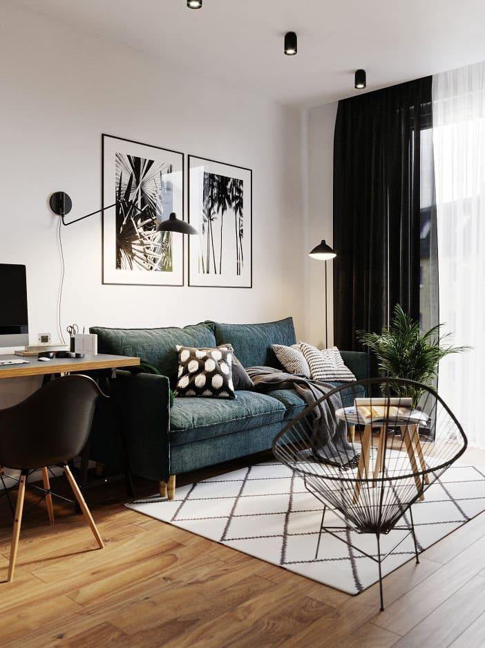 Serge Mouille | Tre-armet gulvlampe | Justerbare arme | Skulpturel og kinetisk design | Metal og messing materialer | LED- eller Edison-lampe