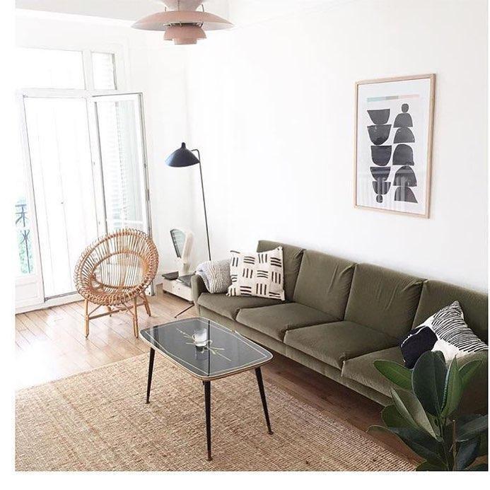 Serge Mouille | Tre-armet gulvlampe | Justerbare arme | Skulpturel og kinetisk design | Metal og messing materialer | LED- eller Edison-lampe