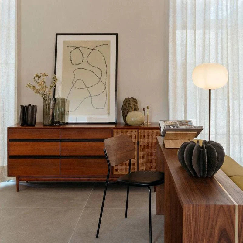 Quinova | Moderne Gulvlampe | Slankt Design | Luksuriøs Marmorbase | Robust og Elegant | Til Stue, Soveværelse eller Kontor | Tidløst Look | Nem at