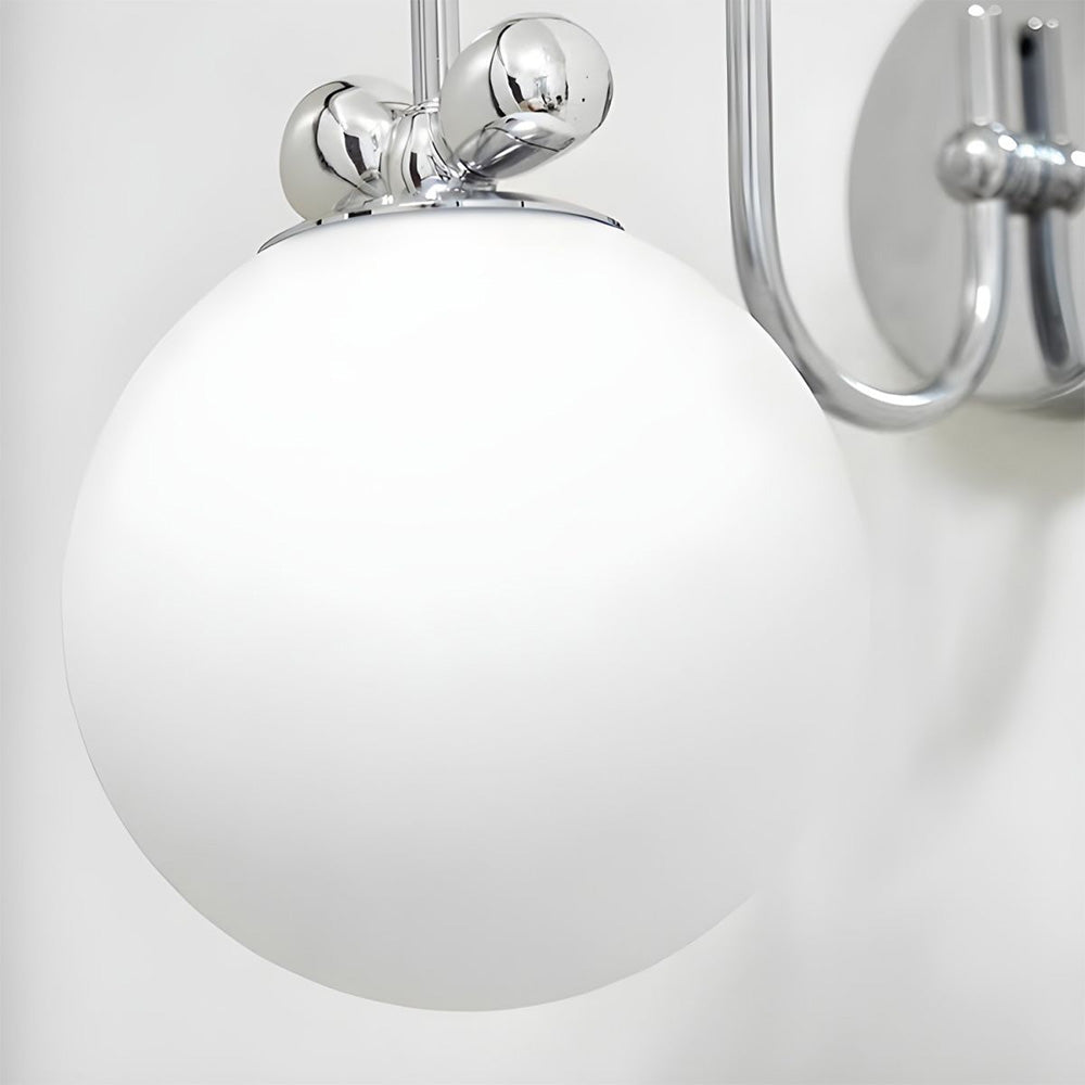 Fransk klassisk væglampe | Cremehvid glas | Ø25 cm | H37 cm | E27 fatning | Aluminium og glas | Perfekt til stue, spisestue,