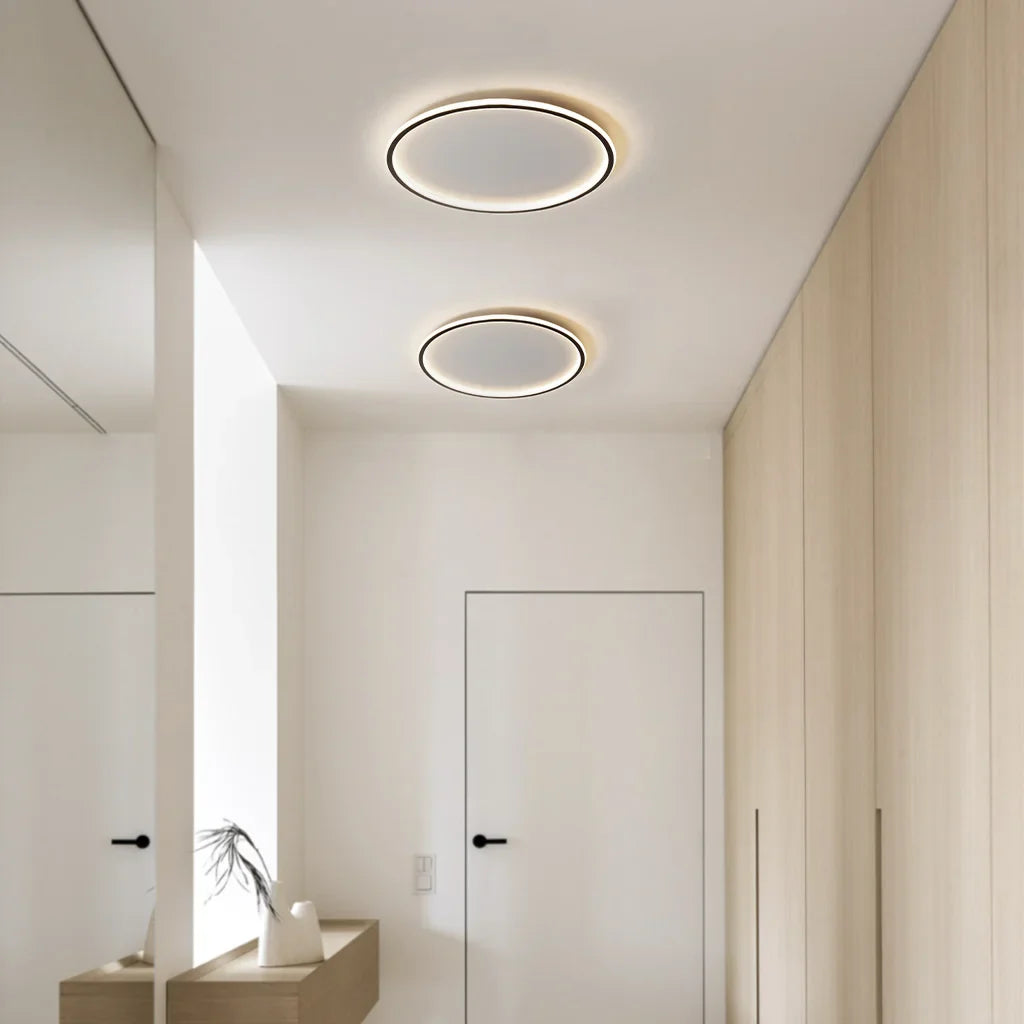 Zev Rund Loftlampe | Moderne Design | Kunstnerisk Silhuet | Premium Metal & Akryl | Tidløse Farver | Perfekt til Enhver Rumstørrelse | Hjem Belysning