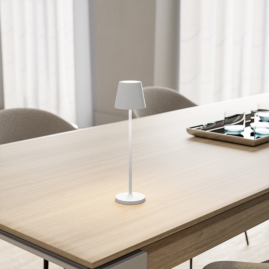 NOVA | LED | Smuk slank lampe til skrivebordet | Moderne design | Holdbar