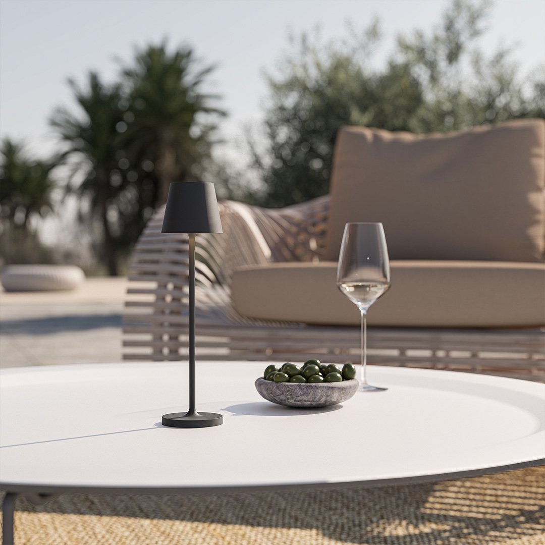 NOVA | LED | Smuk slank lampe til skrivebordet | Moderne design | Holdbar