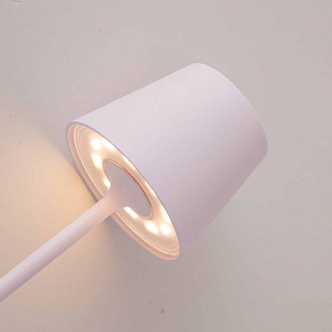 NOVA | LED | Smuk slank lampe til skrivebordet | Moderne design | Holdbar