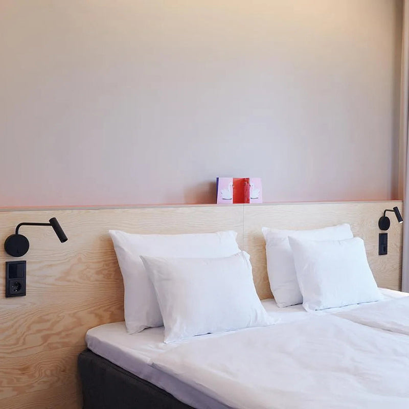 Orr LED Væglampe | Moderne Design | Sort/Hvid/Guld | Stue & Soveværelse | Metal & Akryl | IP20