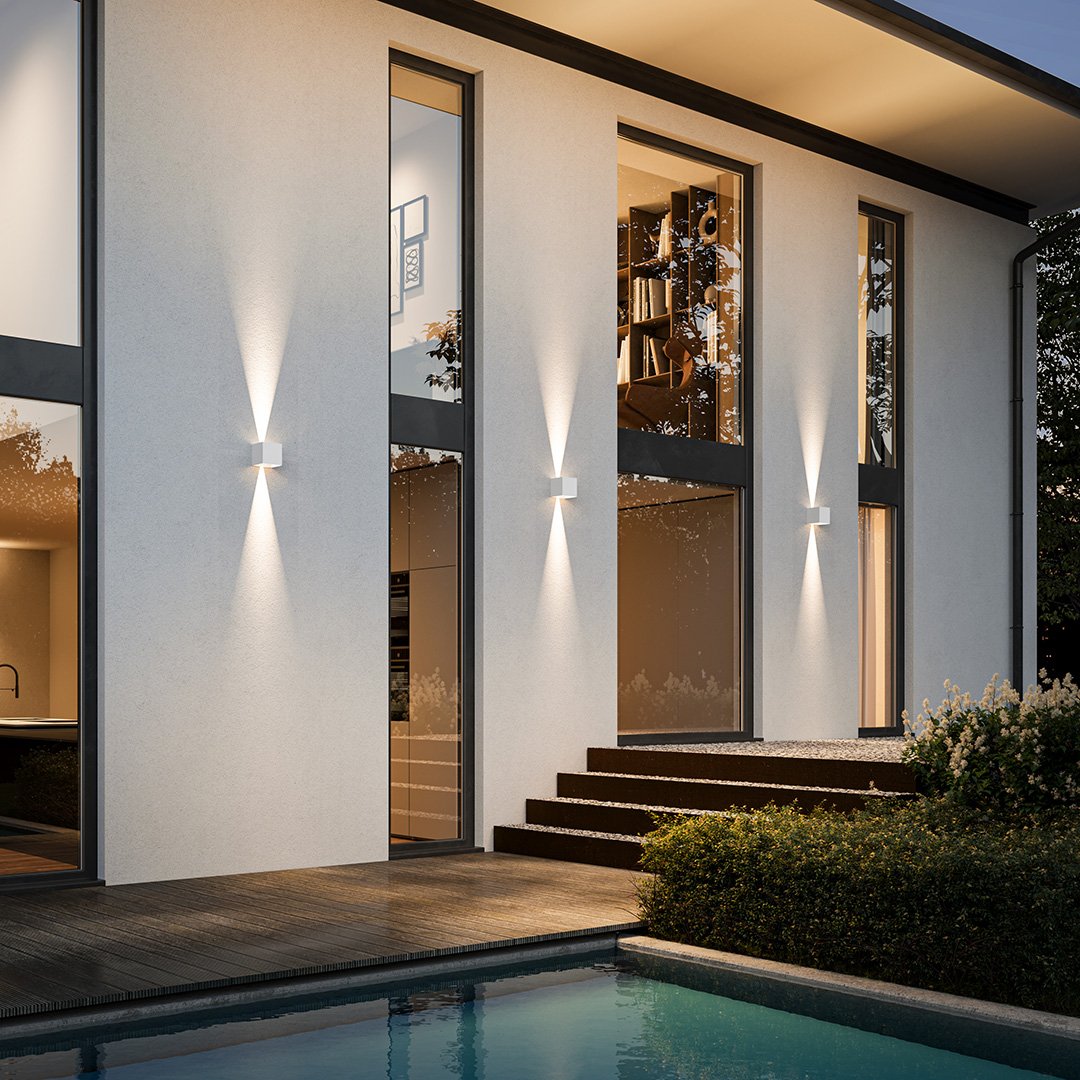 LumenGuard | Sort Vejrbestandig LED Væglampe | Indendørs og Udendørs Brug | Moderne Design | Aluminium | IP65 | Energieffektiv | 12x12x12 cm