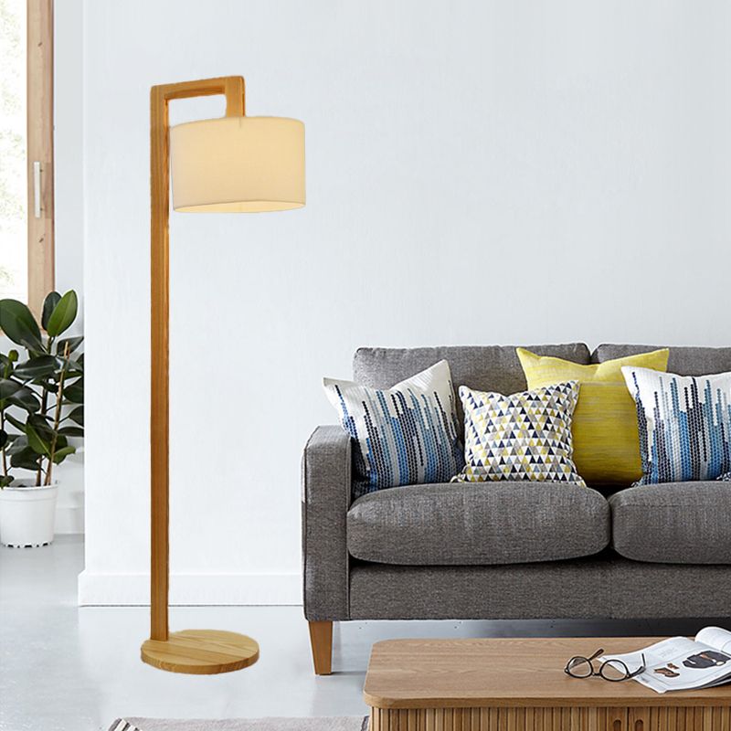 Ozawa | Gulvstående LED-lampe | Vinklet arm | Beige træ | Moderne design | Indendørs belysning | Soveværelse &