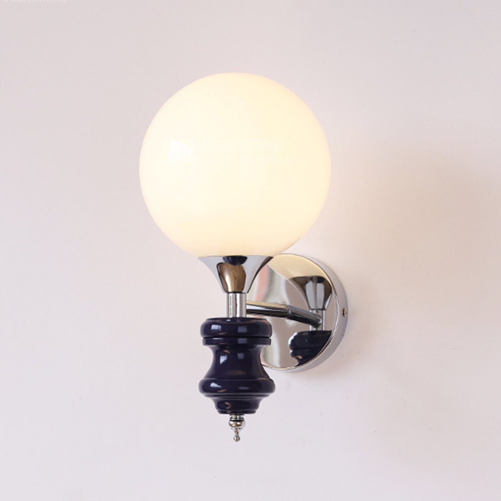 Unik Fransk Vintage Væglampe | Messing & Glas | Guld | E27 | Middelalder-Inspireret Design | Til Spisestue, Stue & Soveværelse | 26cm Diameter | CE