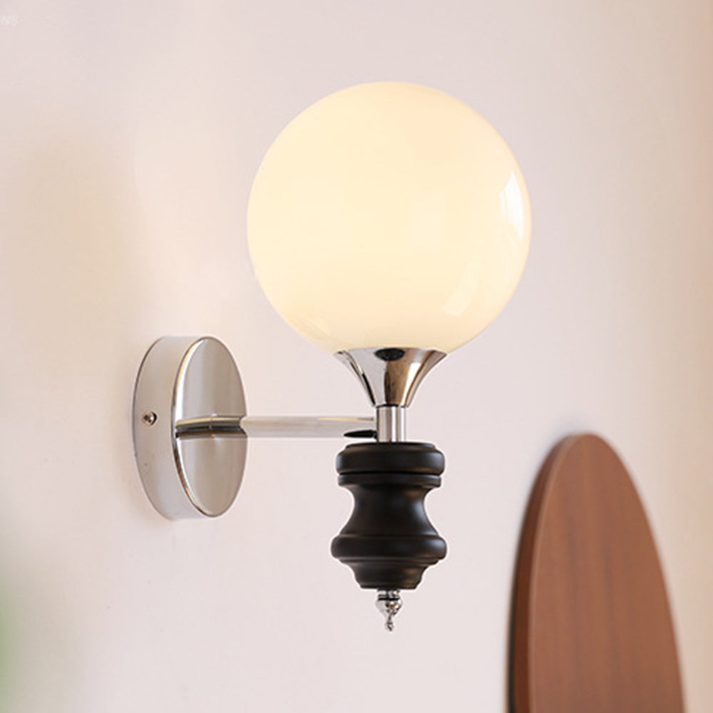 Unik Fransk Vintage Væglampe | Messing & Glas | Guld | E27 | Middelalder-Inspireret Design | Til Spisestue, Stue & Soveværelse | 26cm Diameter | CE