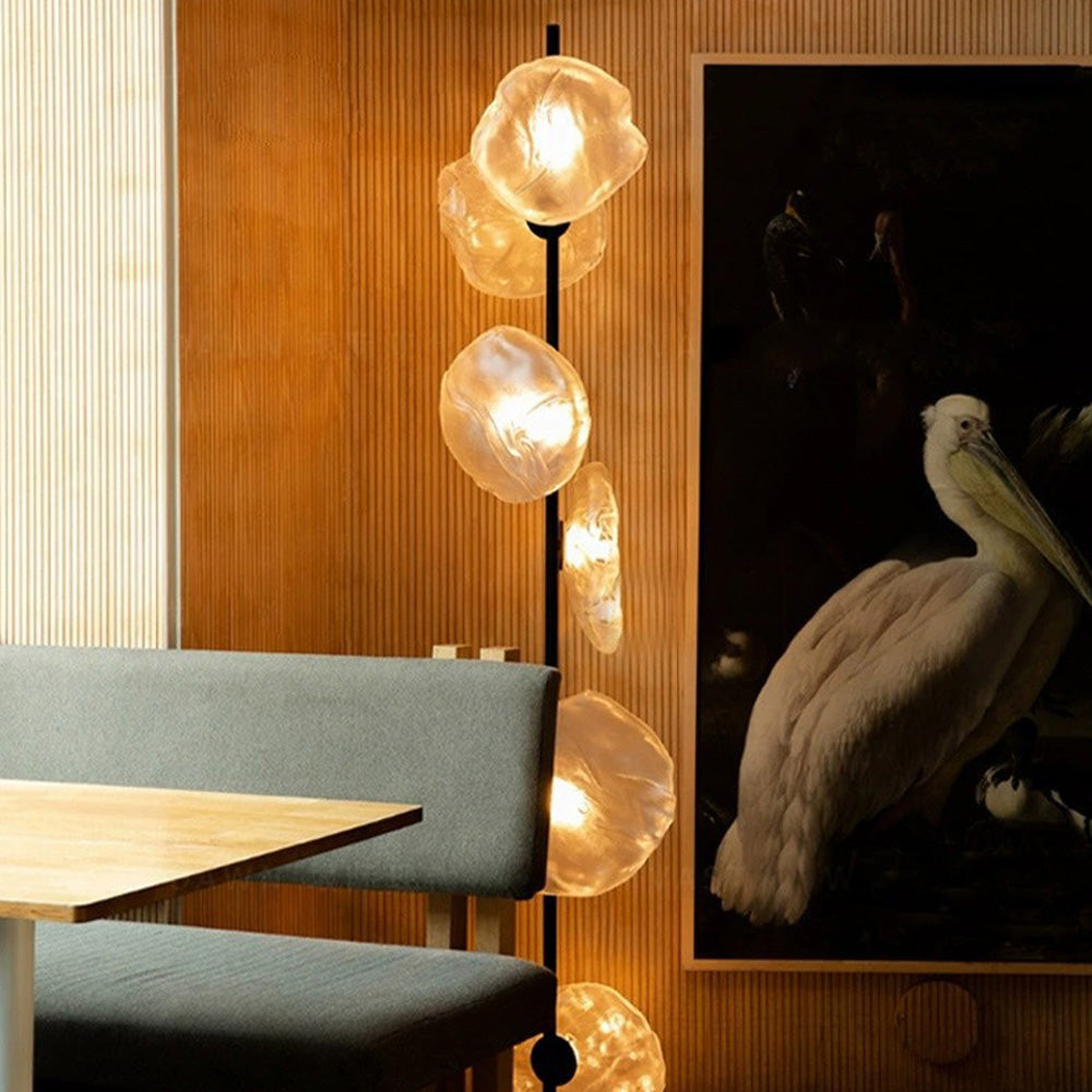 Zantelio | Moderne gulvlampe | Unikke glasaccenter | Slankt design | Effektiv lysfordeling | Holdbar konstruktion | Stilfuld dekoration | Nem