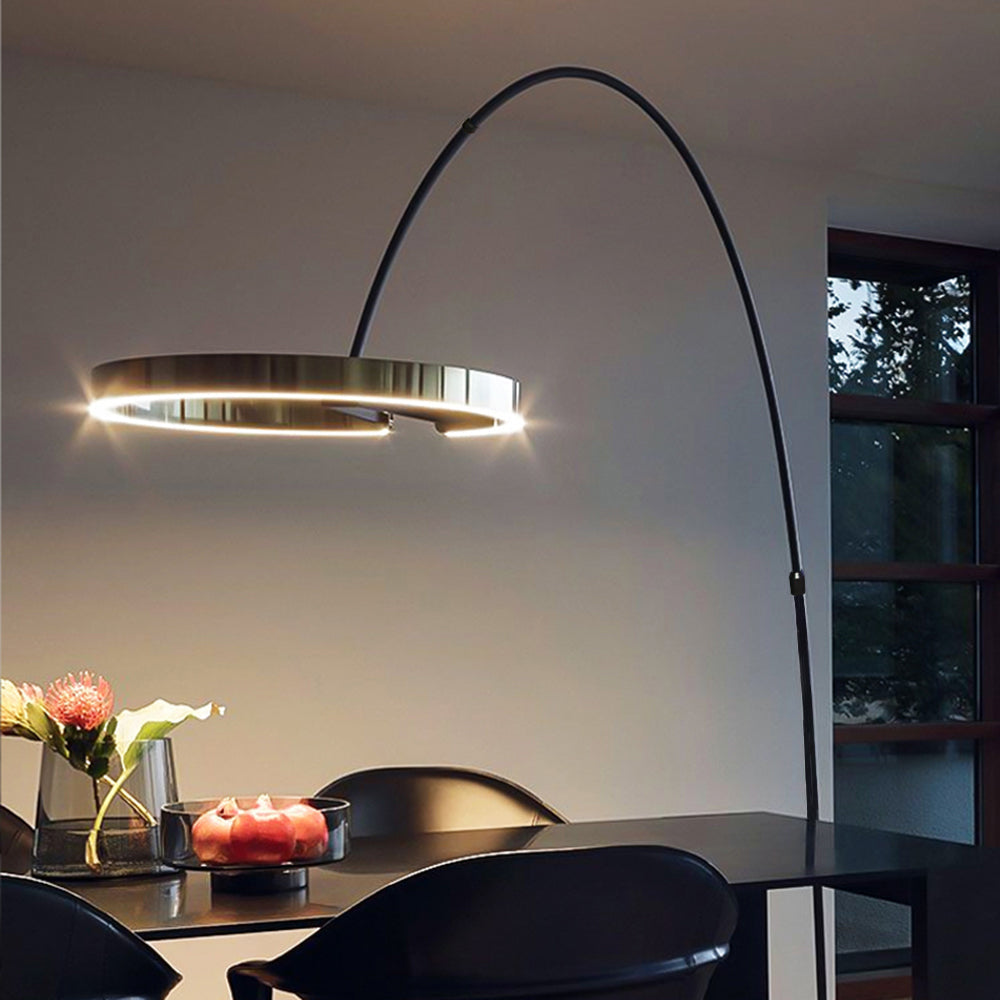 Moderne bueformet gulvlampe | Elegant design | Effektiv belysning | Holdbare materialer | Ideel til stue, soveværelse eller kontor