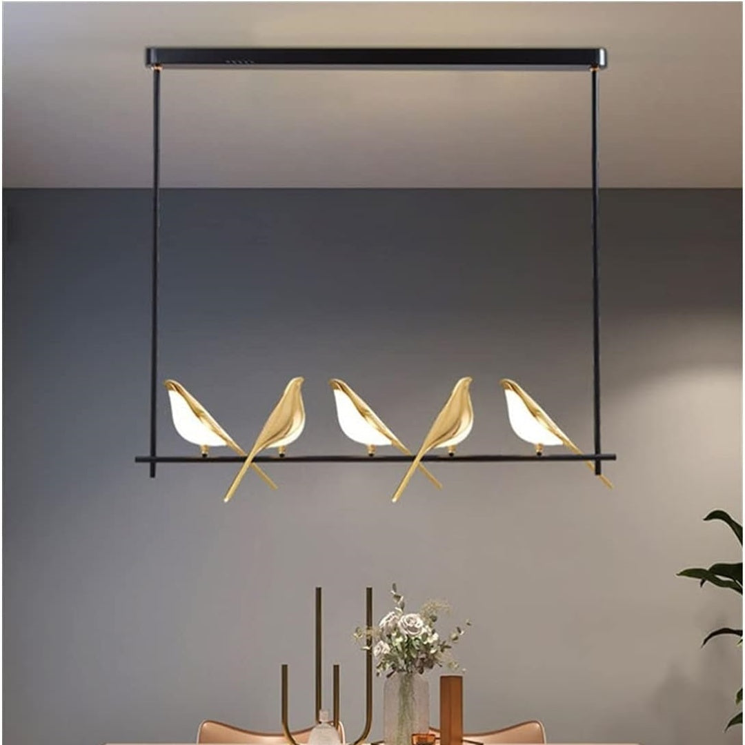 Hængelampe | Creative Birds LED Guirlande | Fuglemotiv | Justerbar længde | Guld | 30cm - 121cm Diameter | Metal + Akryl | Indbygget LED | Spisestue,