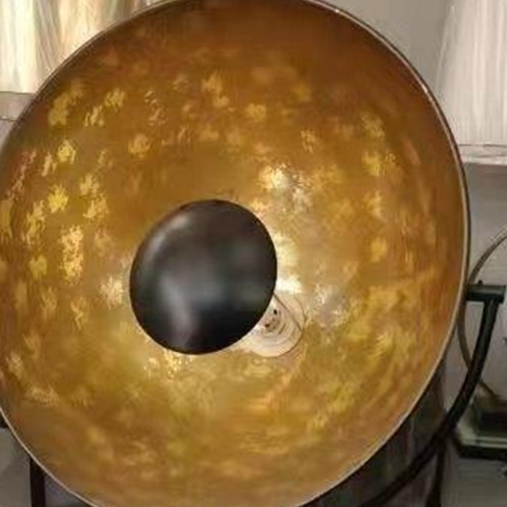 Relvena | Moderne Stativgulvlampe | Justerbar Skærm | Industrielt Design | Kvalitetsmaterialer | Fokus og