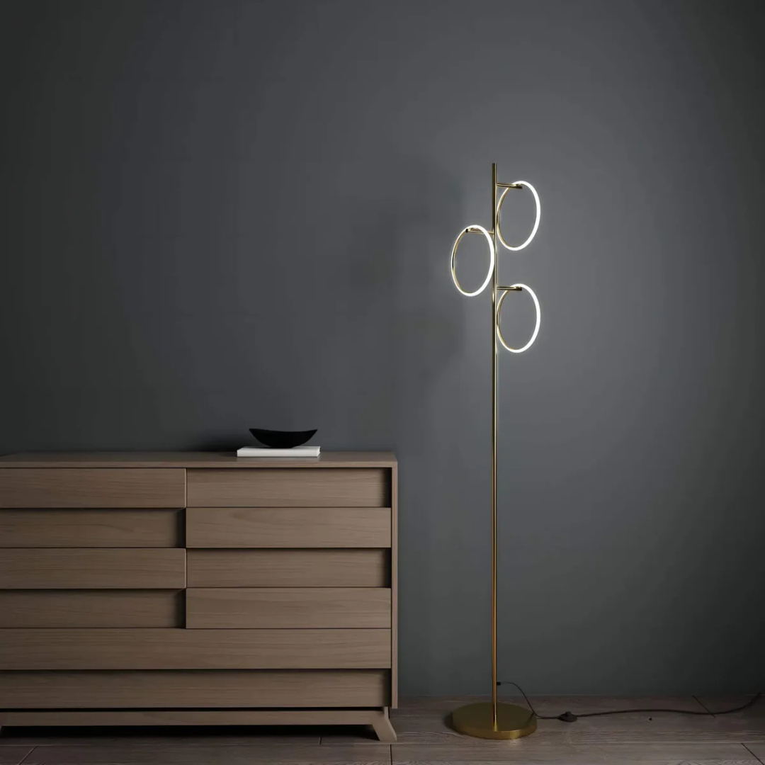 Novento LED Gulvlampe | Moderne Design | Tre Oplyste Ringe | Dæmpbar Belysning | Holdbar Kvalitet | Ideel Til Stue, Soveværelse,