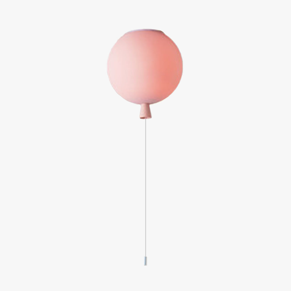 Nova Design | Legesyg LED-loftslampe | Ballonform | Akryl i Hvid, Gul, Orange, Rød, Pink | Indbygget LED-lys | Bæredygtige Materialer | Til