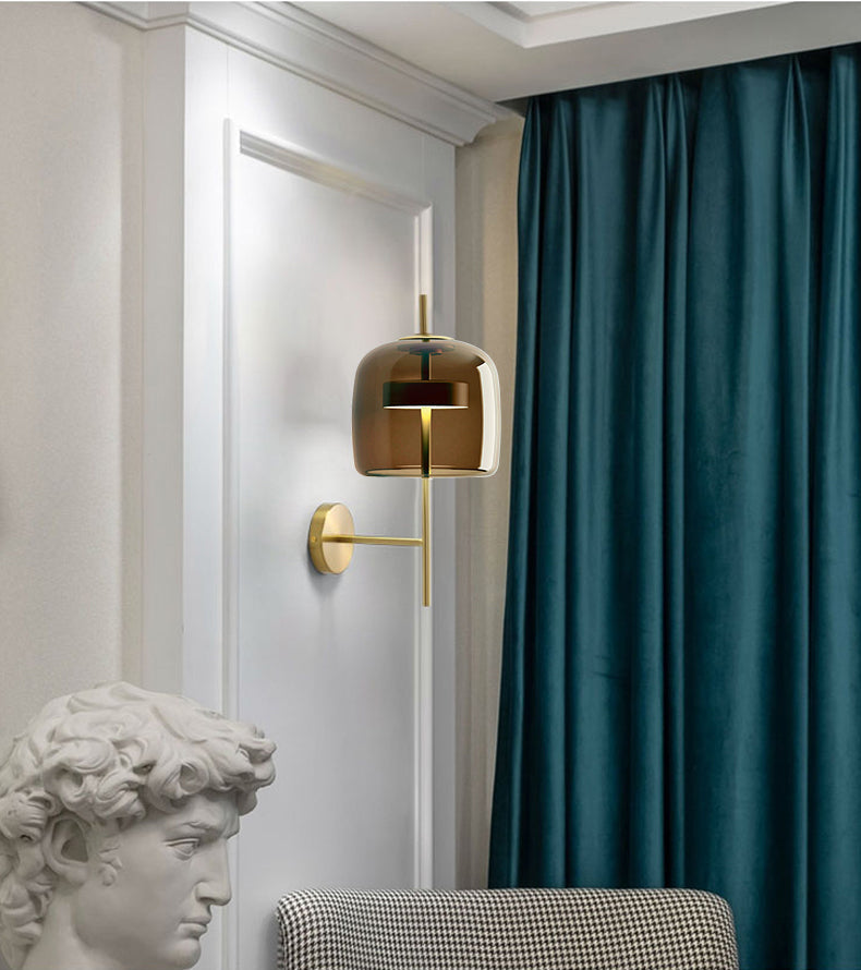 Mid-Century Design | Væglampe med Glasskærm | Elegant Belysning | Passer til Moderne Interiør | Aluminium & Glas | Nem Installation | LED | Varm hvid