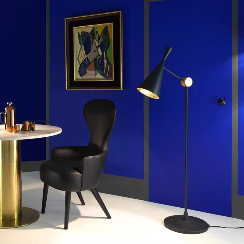 Dorviana gulvlampe | Moderne design | Justerbart lampehoved | Robust stel | Minimalistisk stil | Høj kvalitet | Perfekt til stue eller